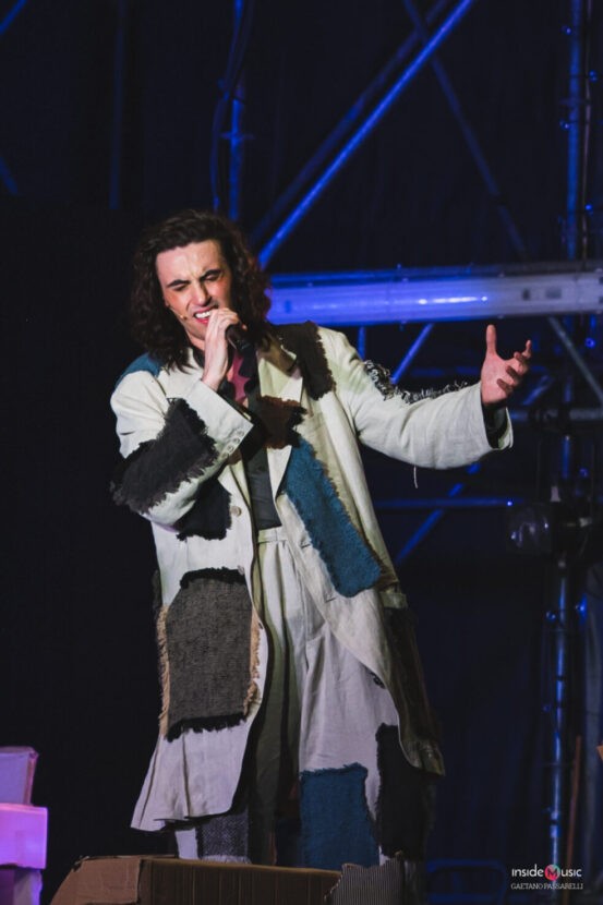 Le foto di Michele Bravi in concerto al Castello Sforzesco - VareseNews -  Foto